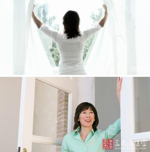 经常开窗通风，以确保室内空气洁净新鲜